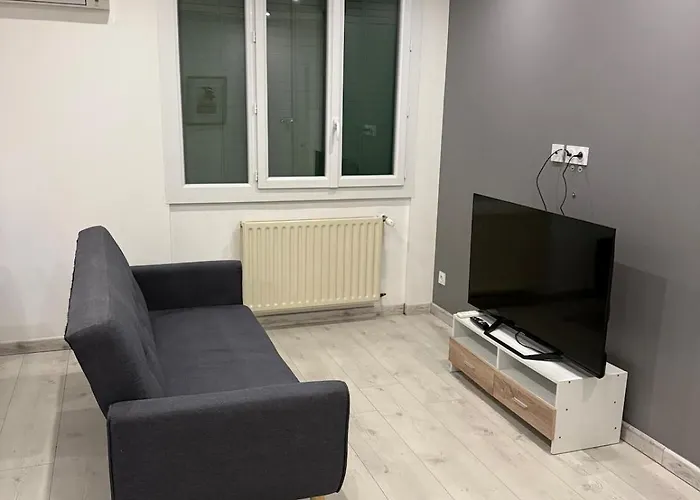 T4 Avec Parking Privée Et Balcon ! Appartamento