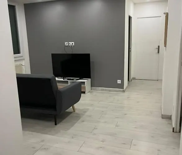 T4 Avec Parking Privee Et Balcon ! Lägenhet